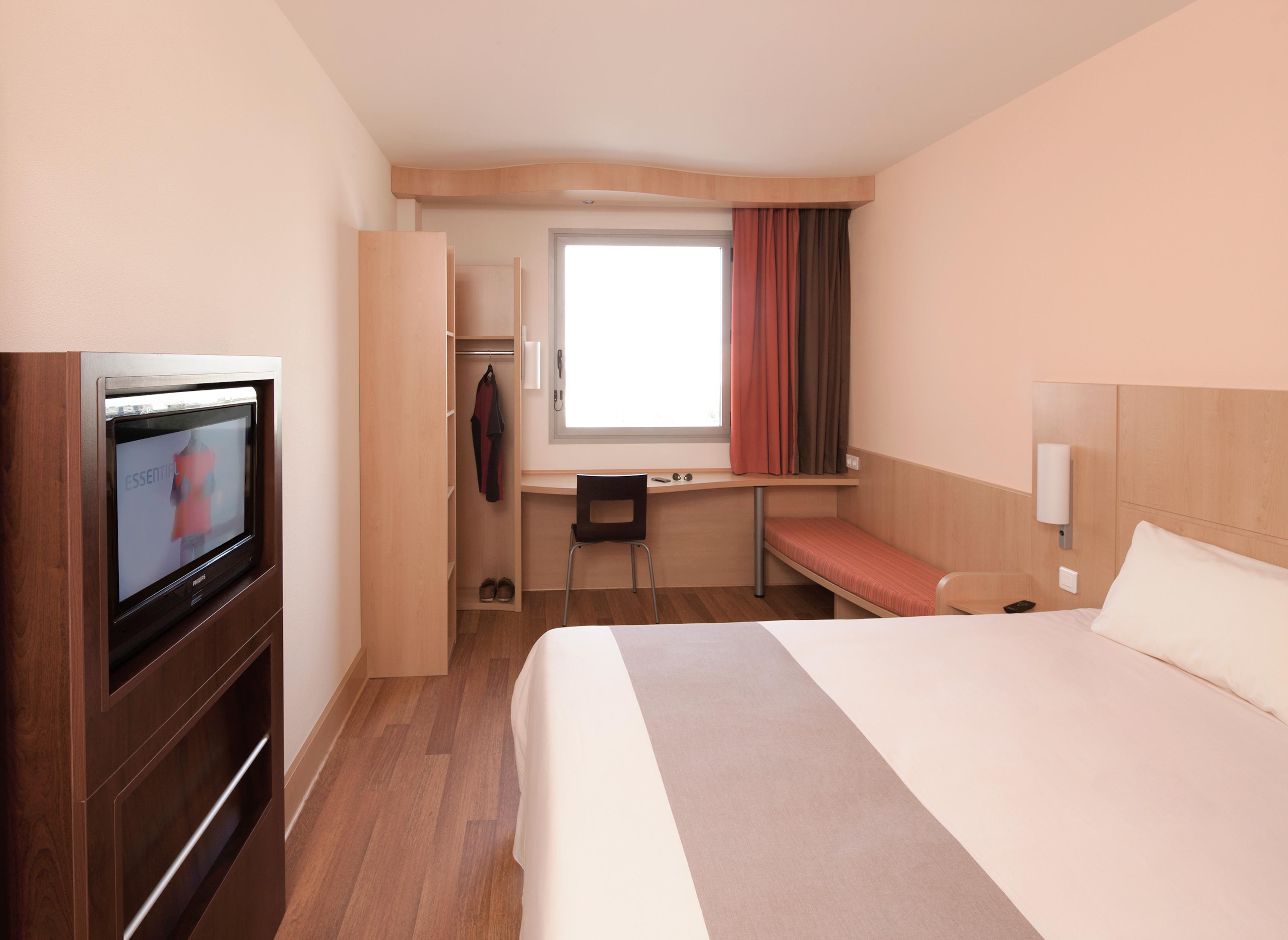 Ibis Lleida Otel Oda fotoğraf