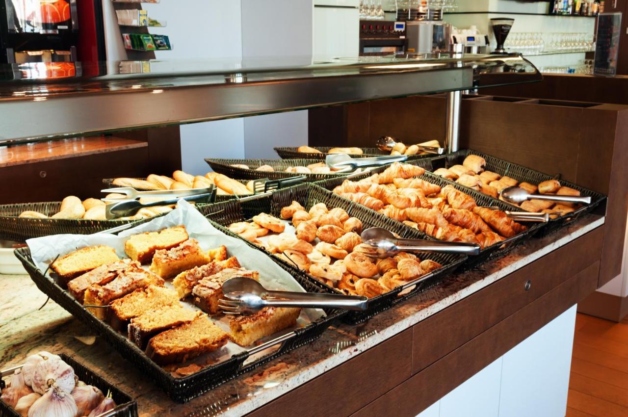 Ibis Lleida Otel Dış mekan fotoğraf